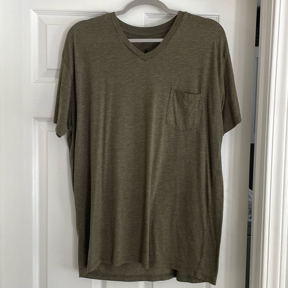 Heritage 1902 Men’s V-neck T-shirt